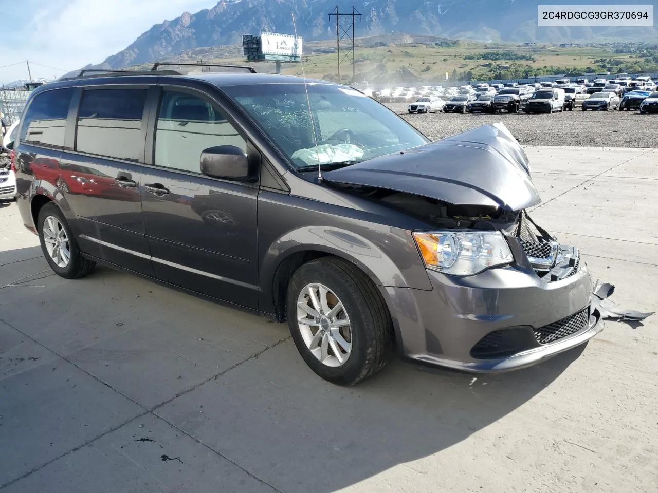 2C4RDGCG3GR370694 2016 Dodge Grand Caravan Sxt