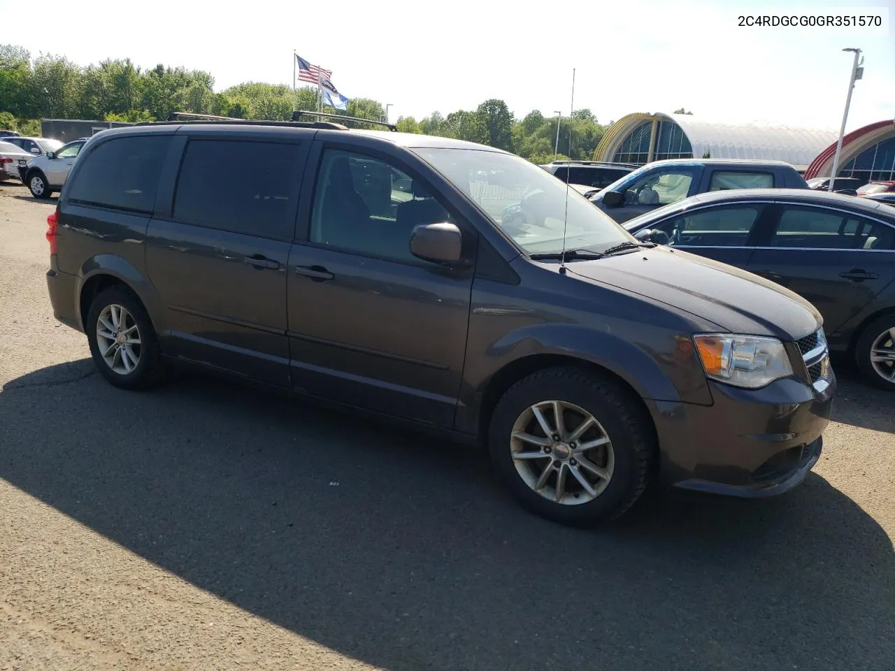 2C4RDGCG0GR351570 2016 Dodge Grand Caravan Sxt