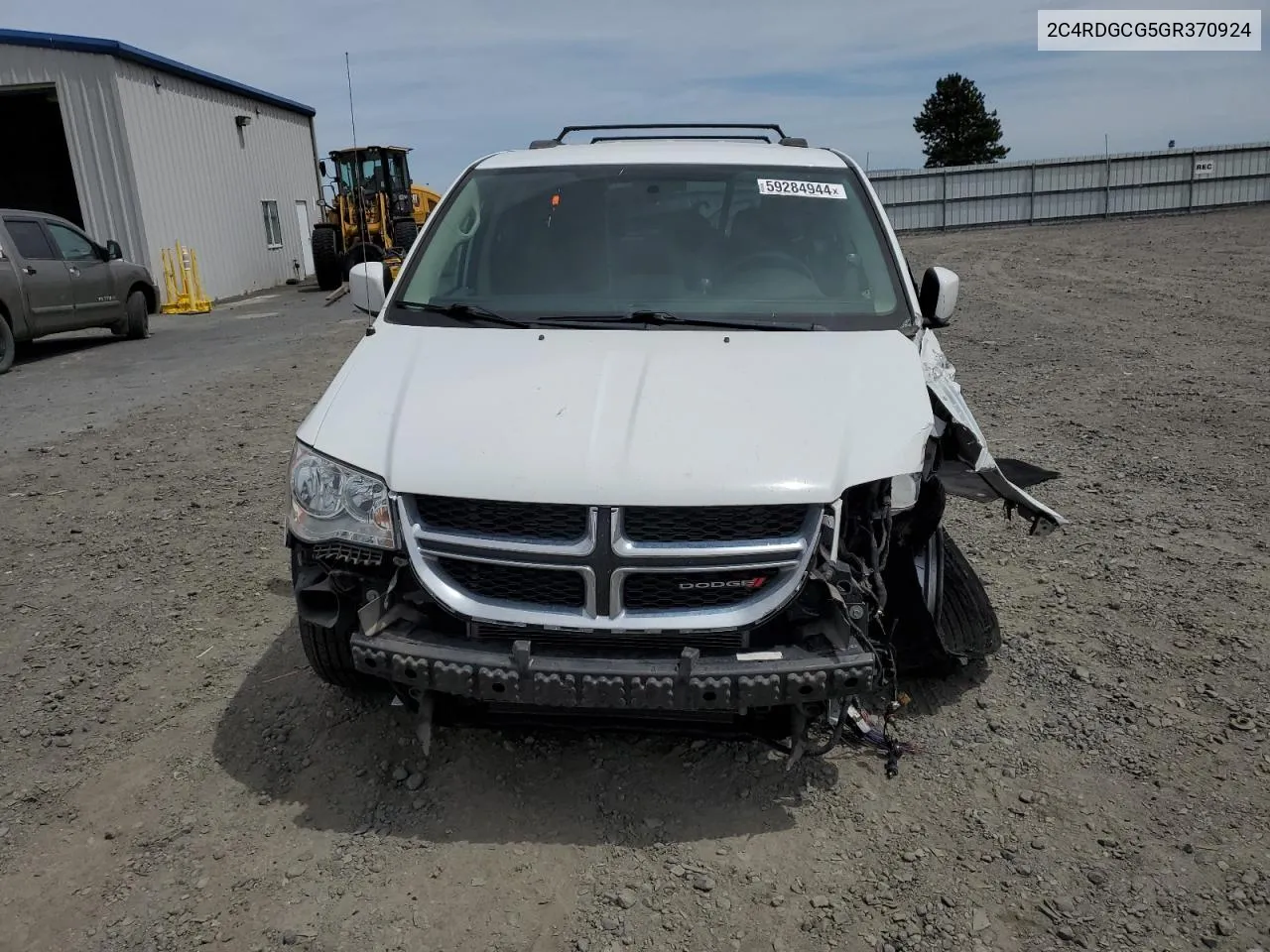 2C4RDGCG5GR370924 2016 Dodge Grand Caravan Sxt