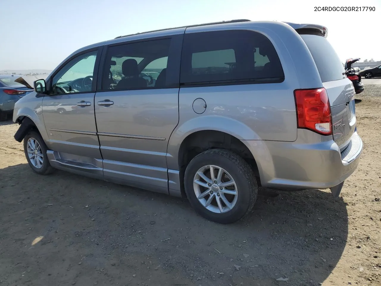 2C4RDGCG2GR217790 2016 Dodge Grand Caravan Sxt