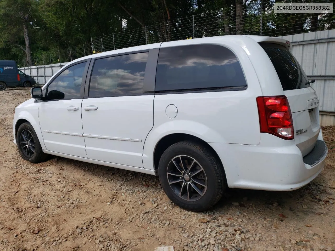 2016 Dodge Grand Caravan R/T VIN: 2C4RDGEG5GR358382 Lot: 71035674