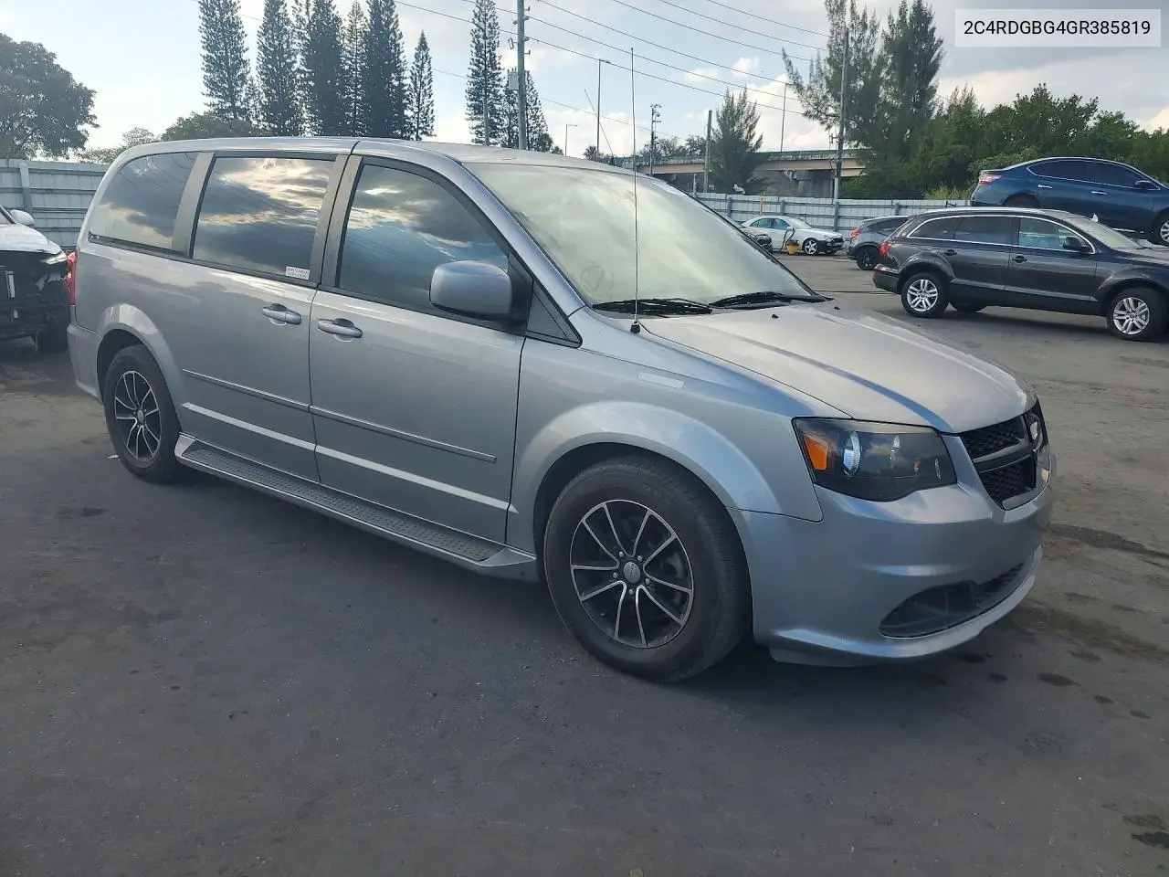 2C4RDGBG4GR385819 2016 Dodge Grand Caravan Se