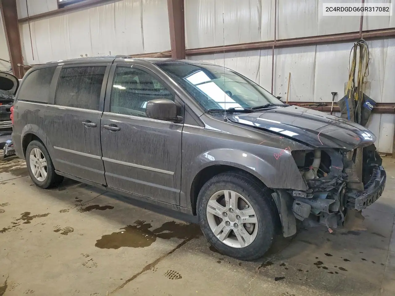 2C4RDGDG6GR317082 2016 Dodge Grand Caravan Crew