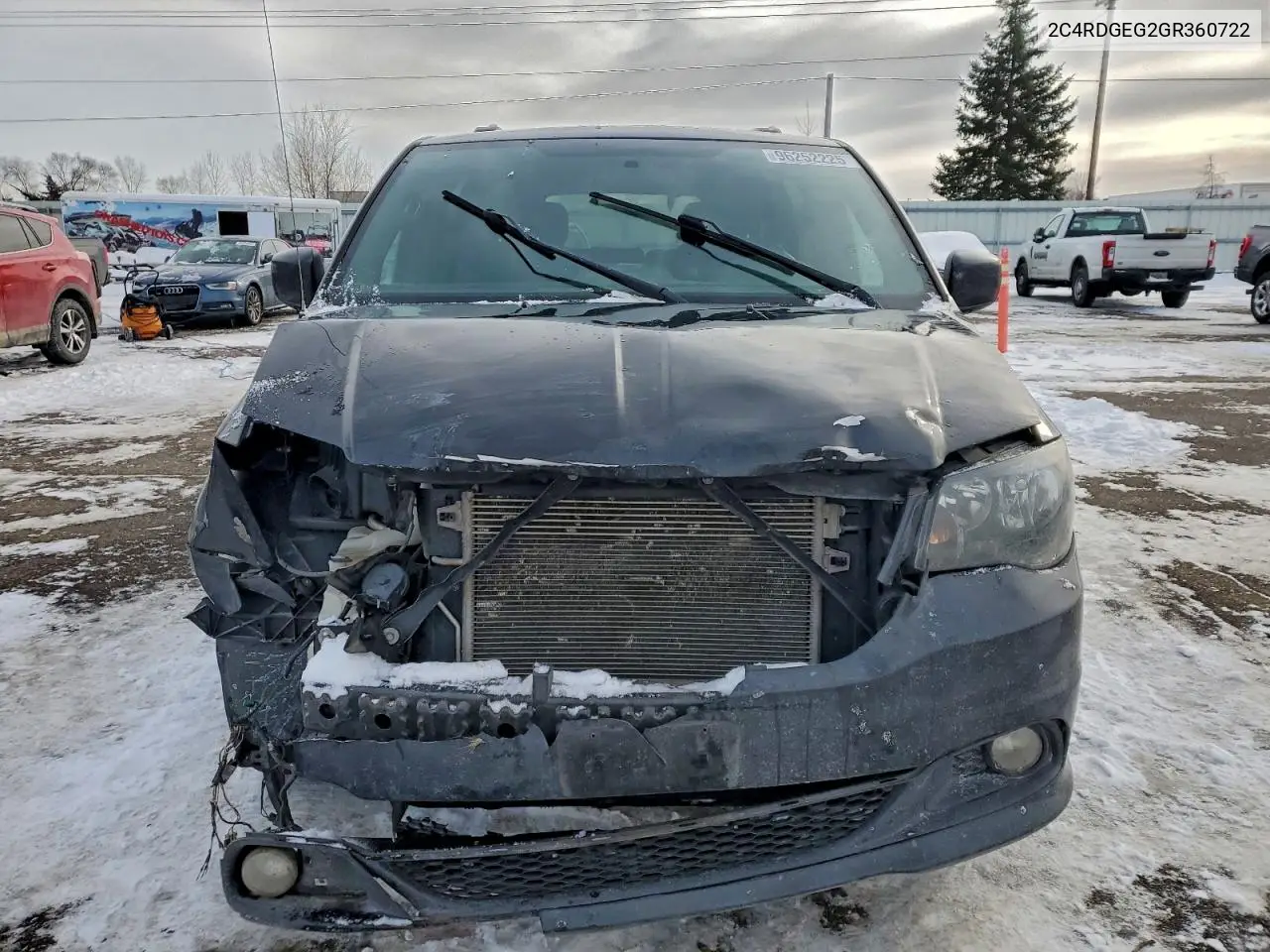 2C4RDGEG2GR360722 2016 Dodge Grand Caravan R/T