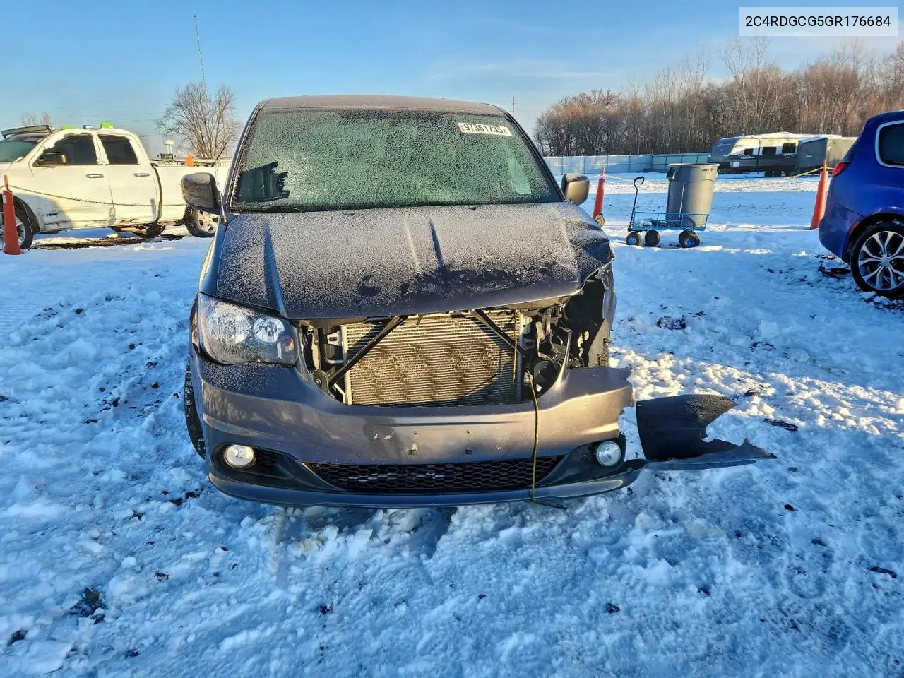 2C4RDGCG5GR176684 2016 Dodge Grand Caravan Sxt