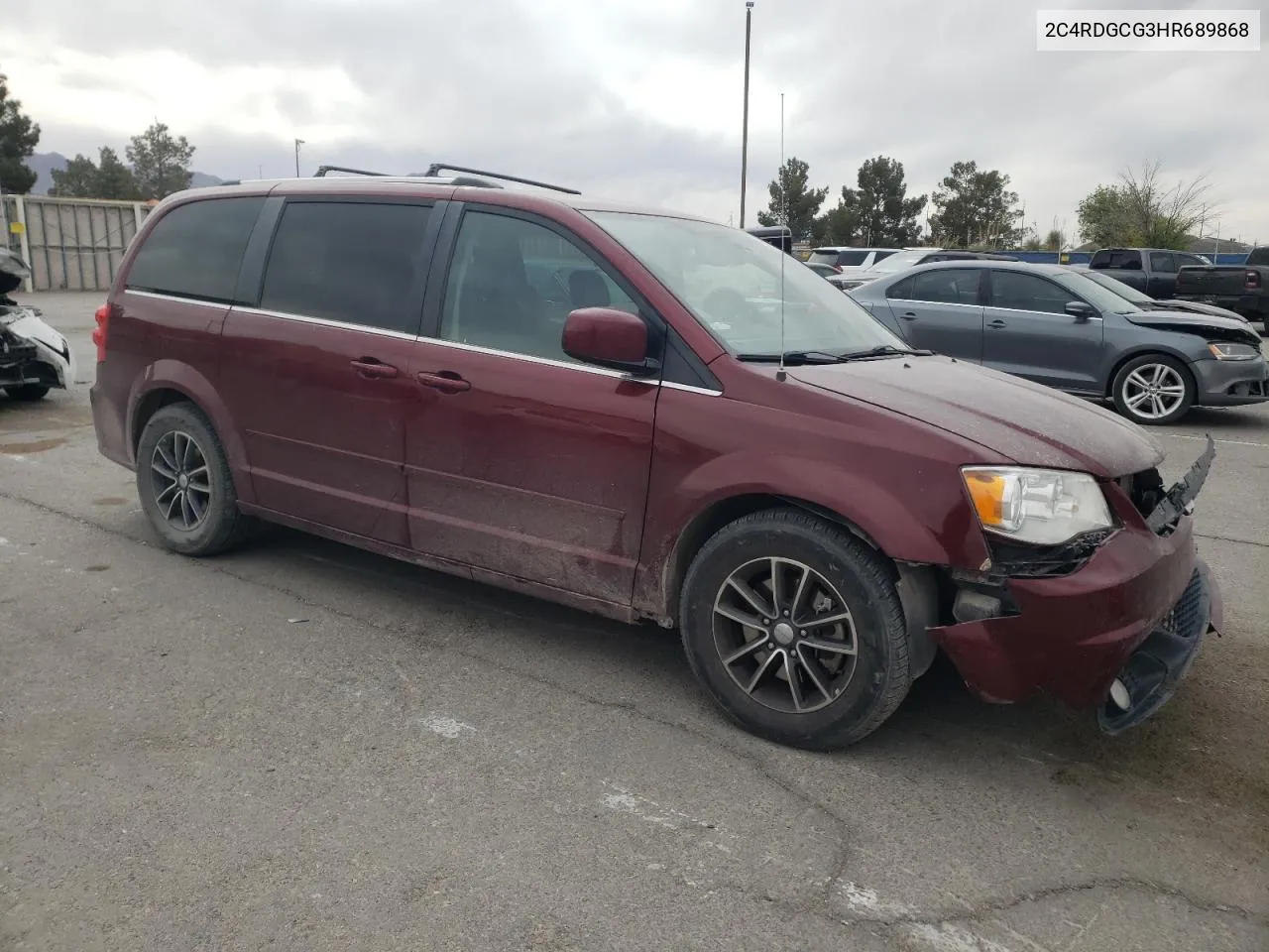 2C4RDGCG3HR689868 2017 Dodge Grand Caravan Sxt