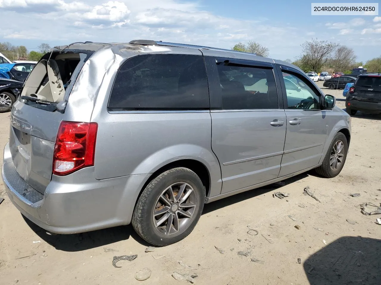 2C4RDGCG9HR624250 2017 Dodge Grand Caravan Sxt