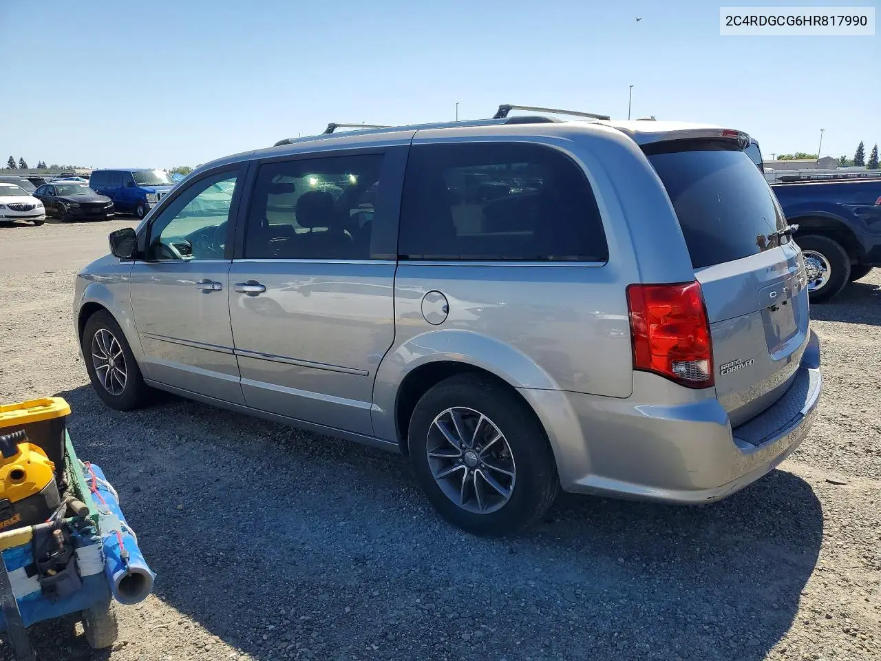 2C4RDGCG6HR817990 2017 Dodge Grand Caravan Sxt