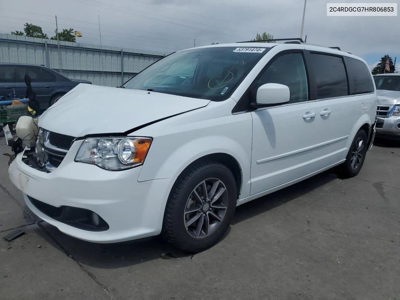 2C4RDGCG7HR806853 2017 Dodge Grand Caravan Sxt