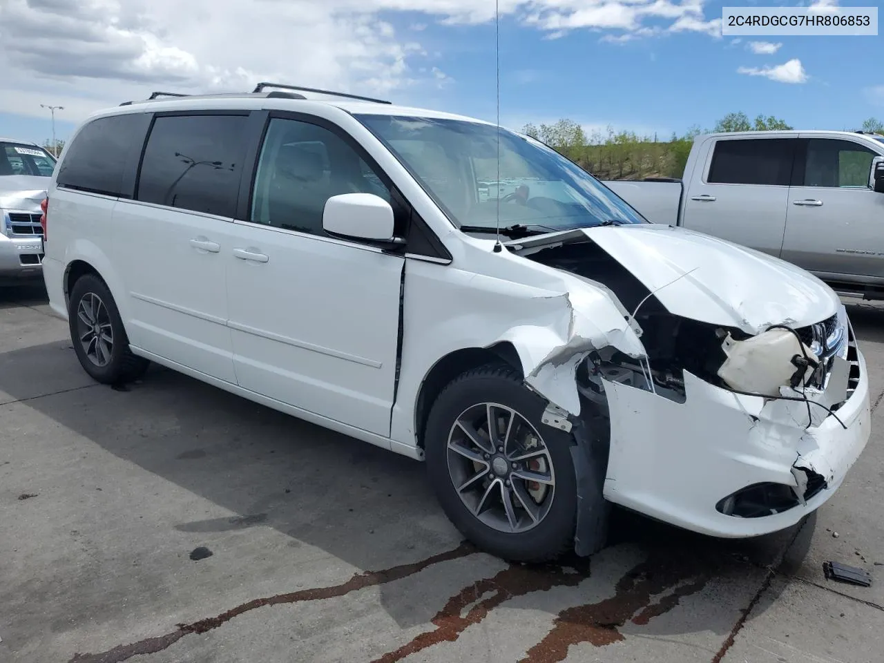 2C4RDGCG7HR806853 2017 Dodge Grand Caravan Sxt