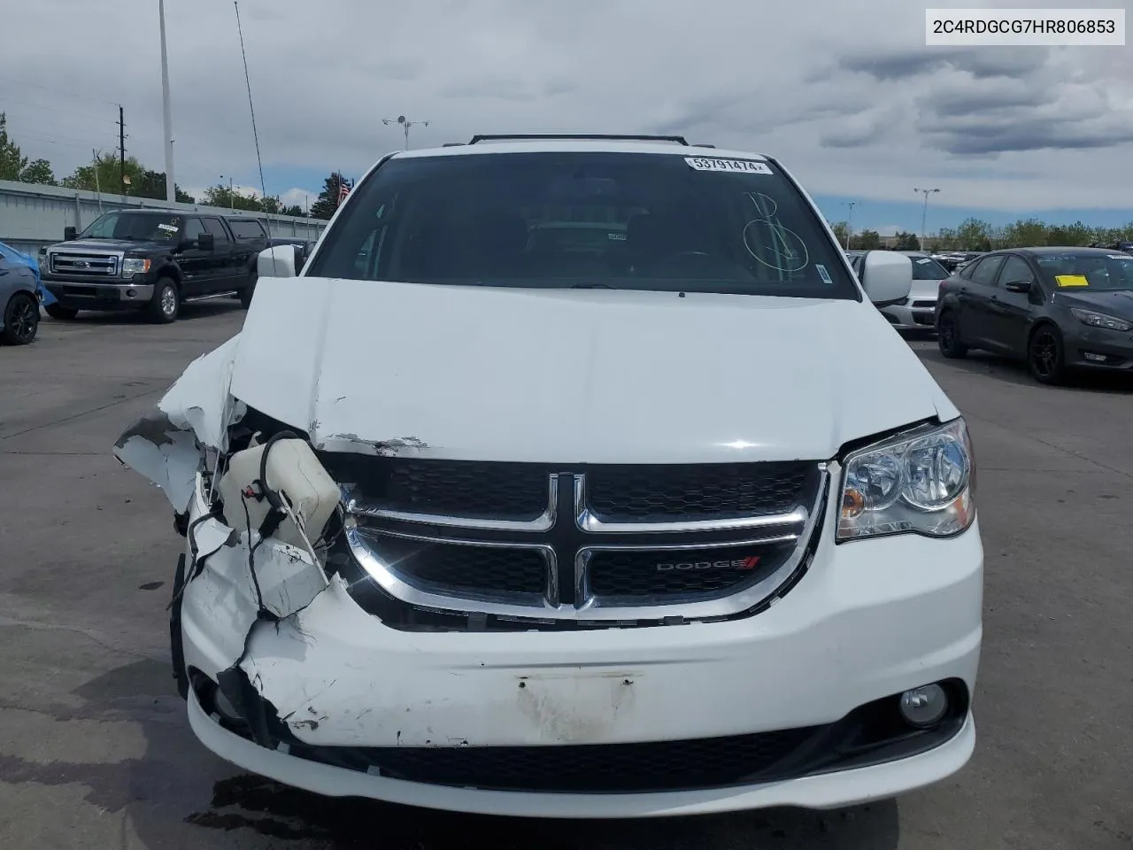 2C4RDGCG7HR806853 2017 Dodge Grand Caravan Sxt