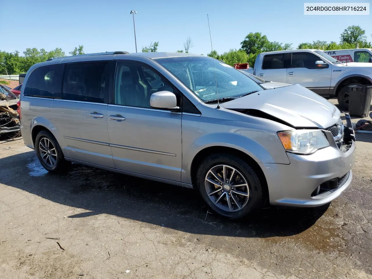 2C4RDGCG8HR716224 2017 Dodge Grand Caravan Sxt