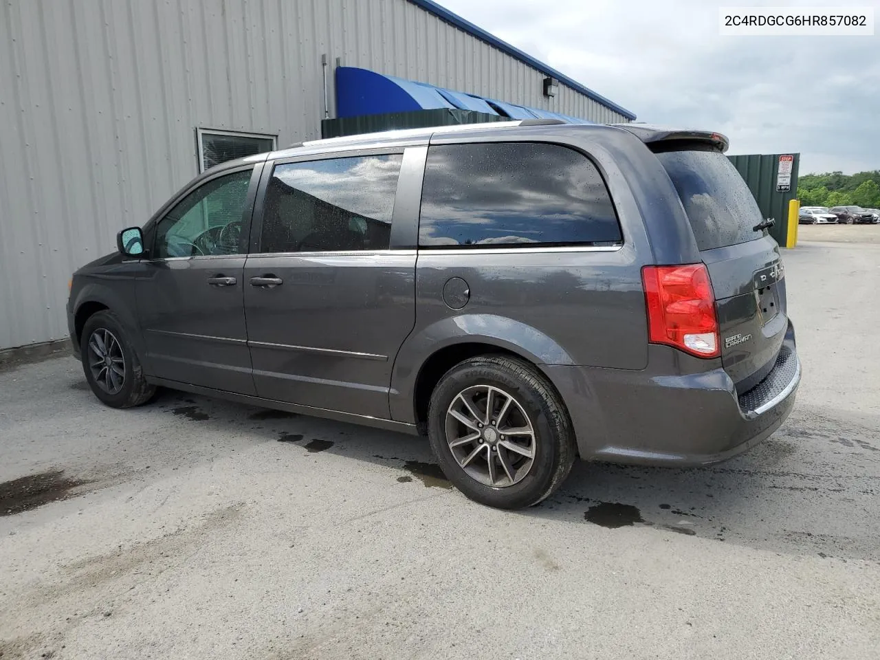 2C4RDGCG6HR857082 2017 Dodge Grand Caravan Sxt