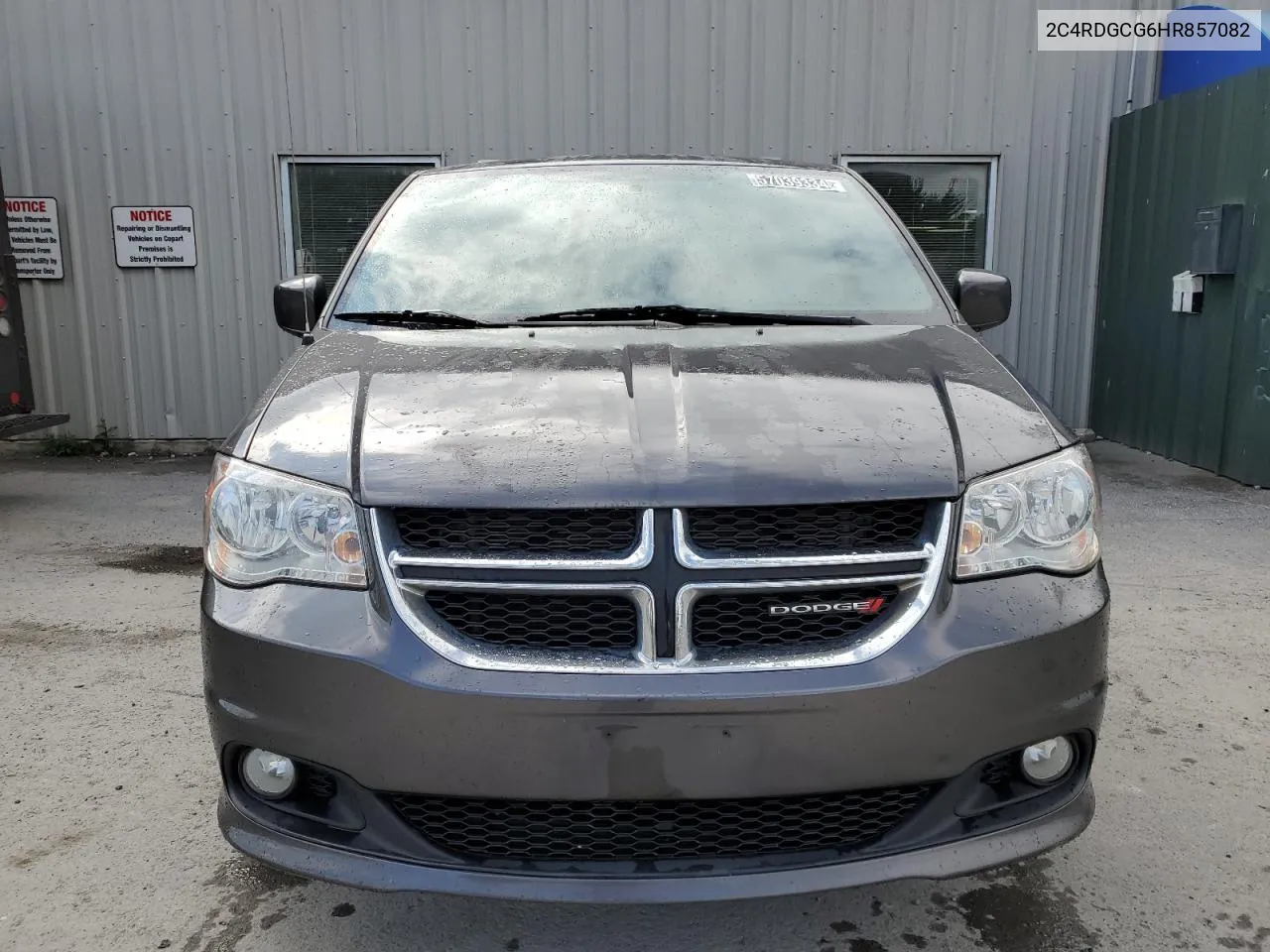 2C4RDGCG6HR857082 2017 Dodge Grand Caravan Sxt