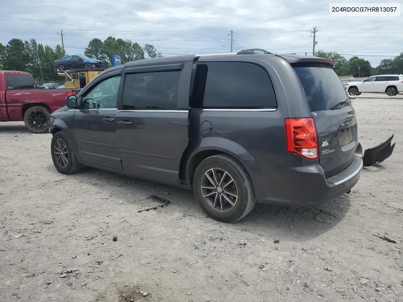 2C4RDGCG7HR813057 2017 Dodge Grand Caravan Sxt