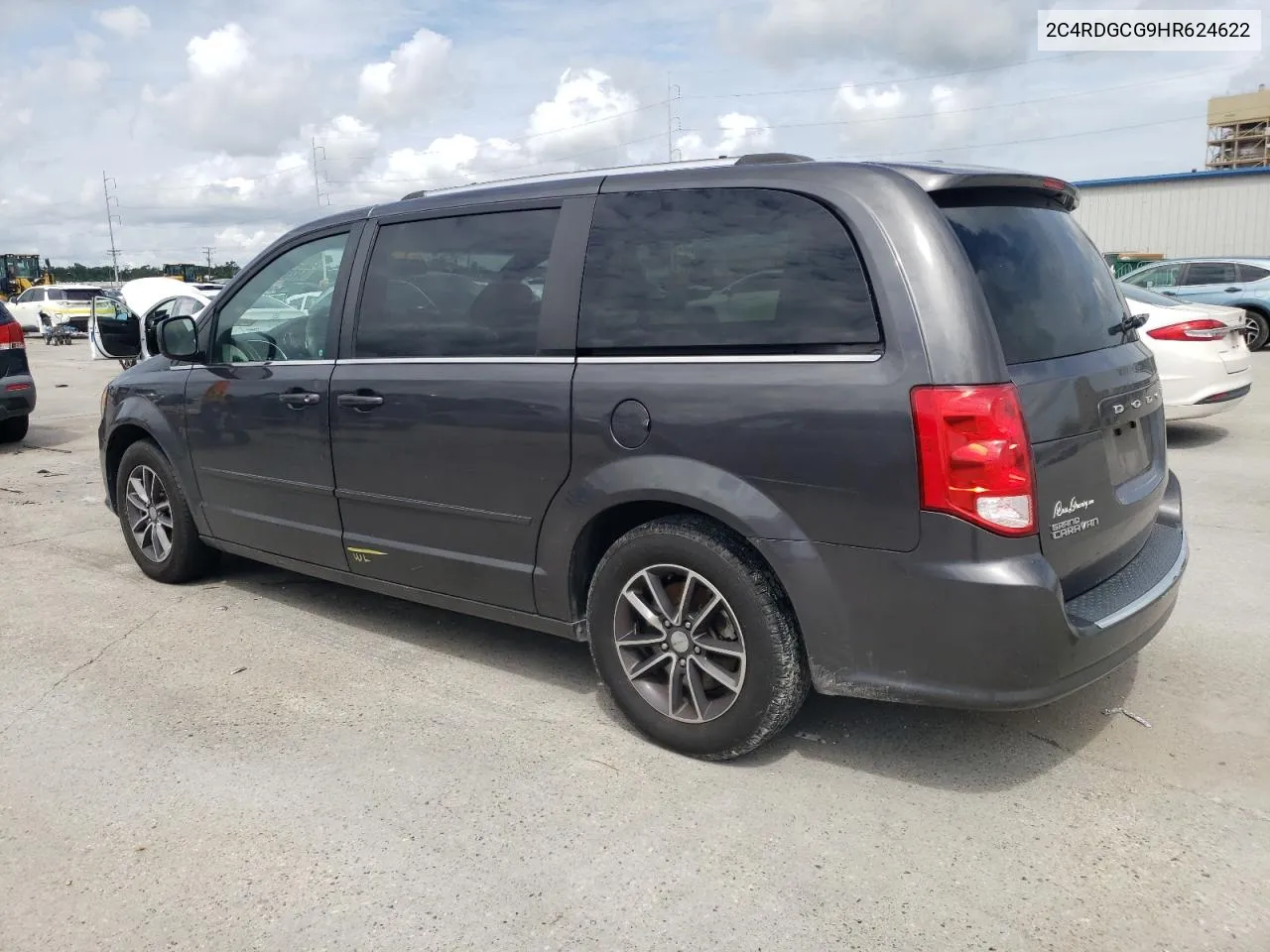 2C4RDGCG9HR624622 2017 Dodge Grand Caravan Sxt