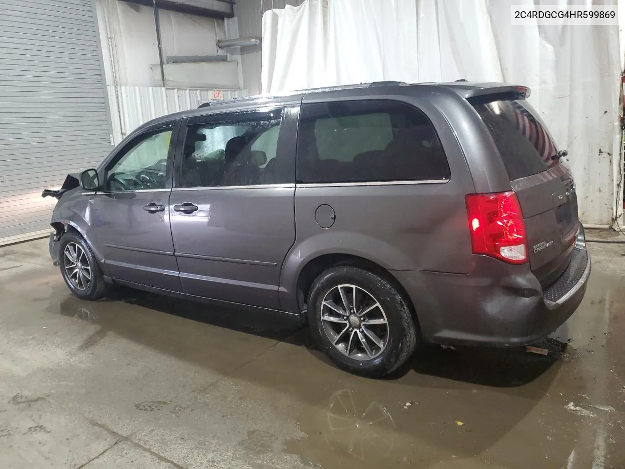 2C4RDGCG4HR599869 2017 Dodge Grand Caravan Sxt