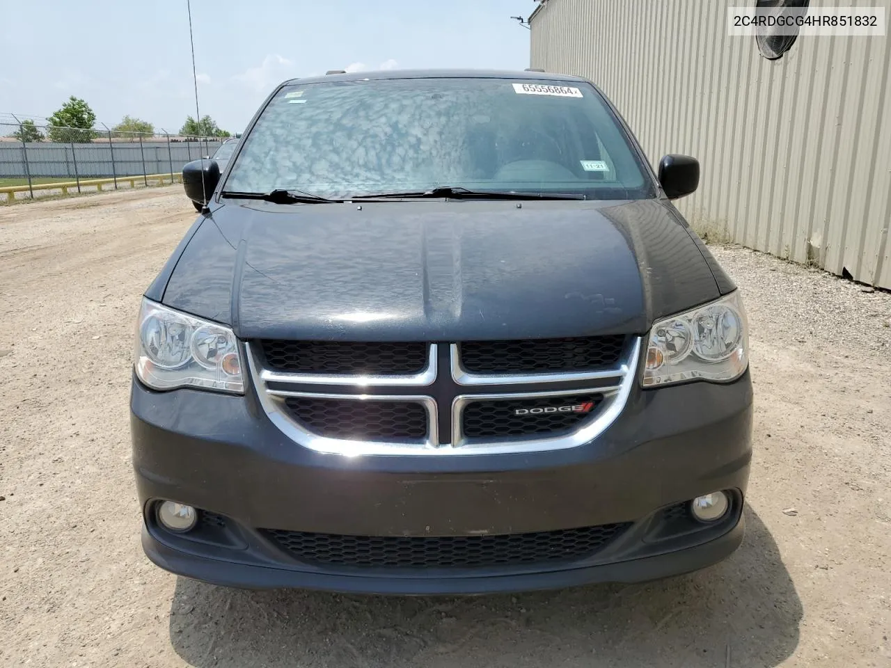 2C4RDGCG4HR851832 2017 Dodge Grand Caravan Sxt