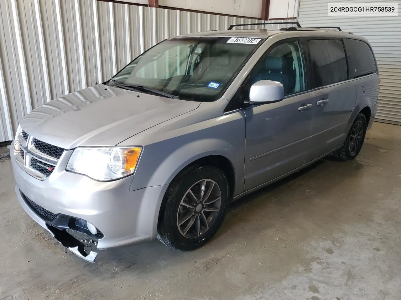 2C4RDGCG1HR758539 2017 Dodge Grand Caravan Sxt