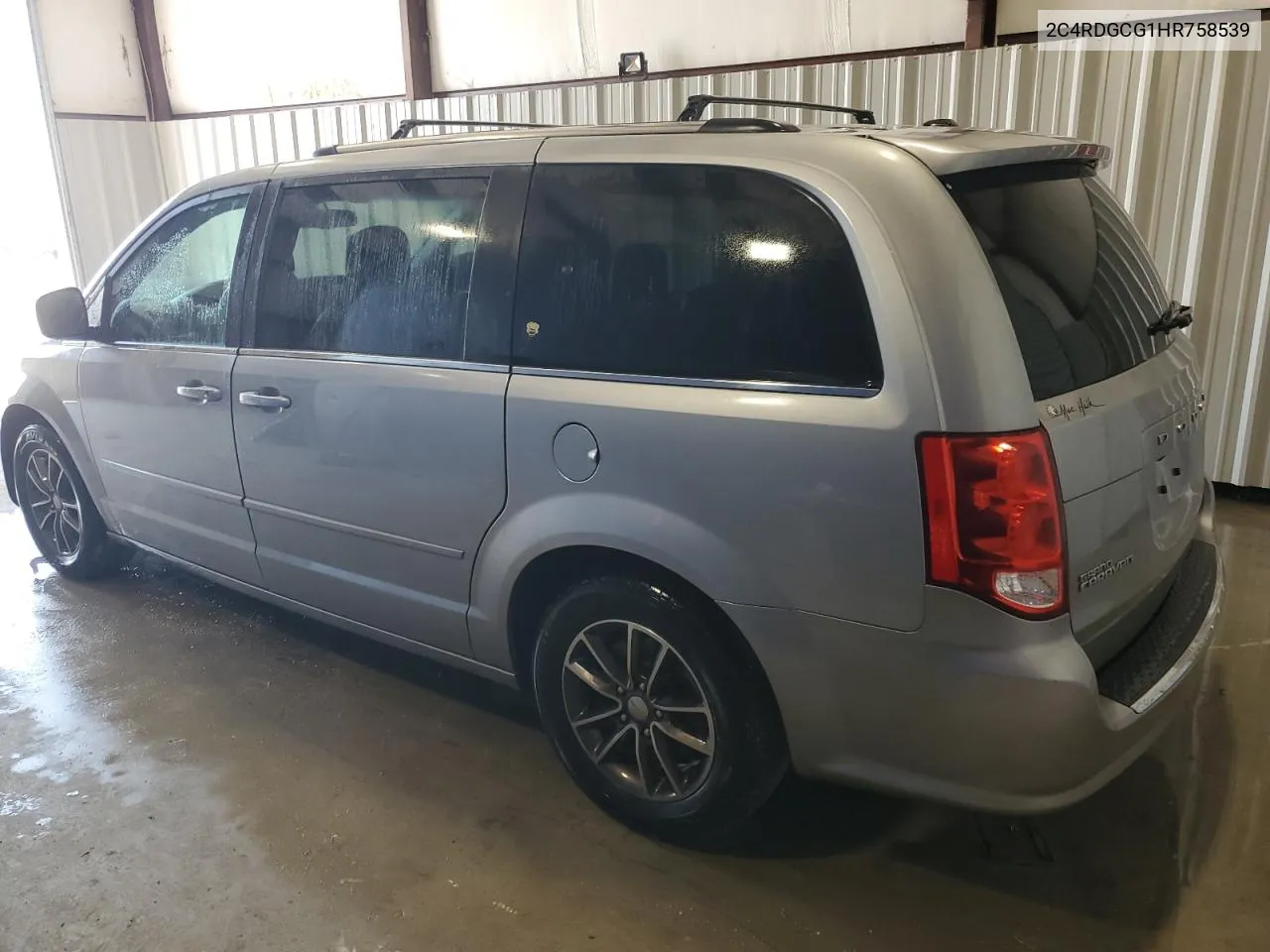 2C4RDGCG1HR758539 2017 Dodge Grand Caravan Sxt