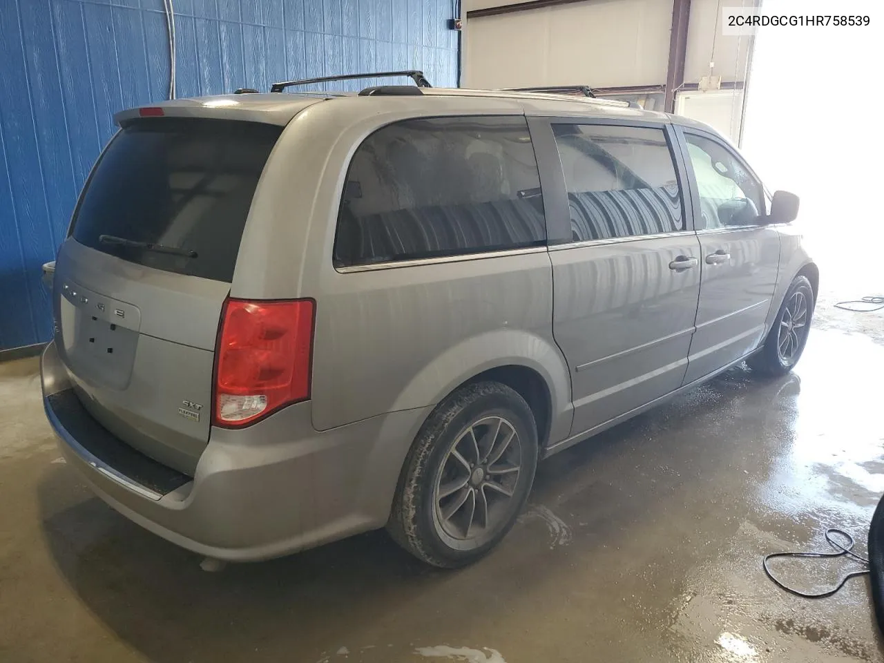 2C4RDGCG1HR758539 2017 Dodge Grand Caravan Sxt