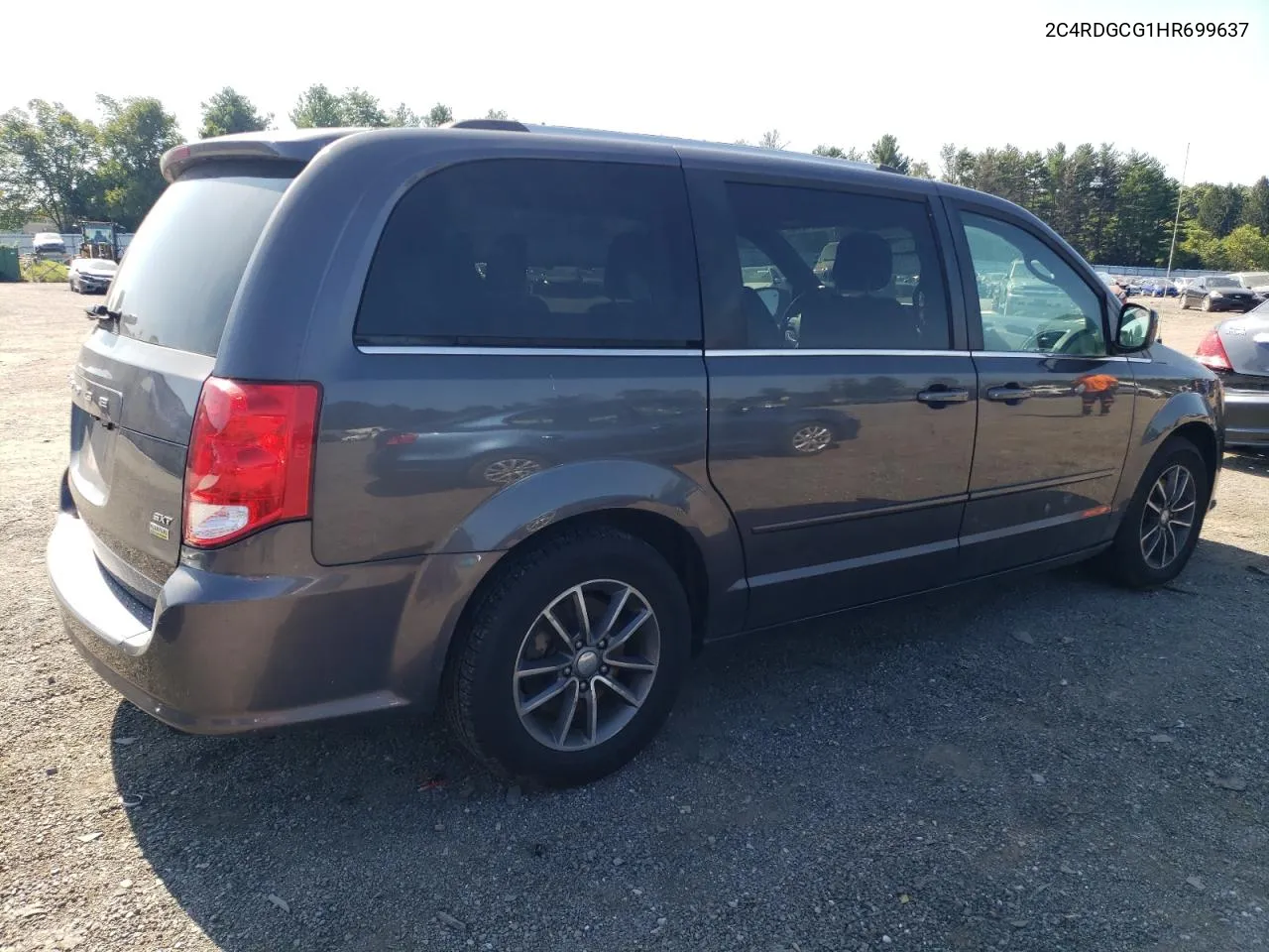 2C4RDGCG1HR699637 2017 Dodge Grand Caravan Sxt