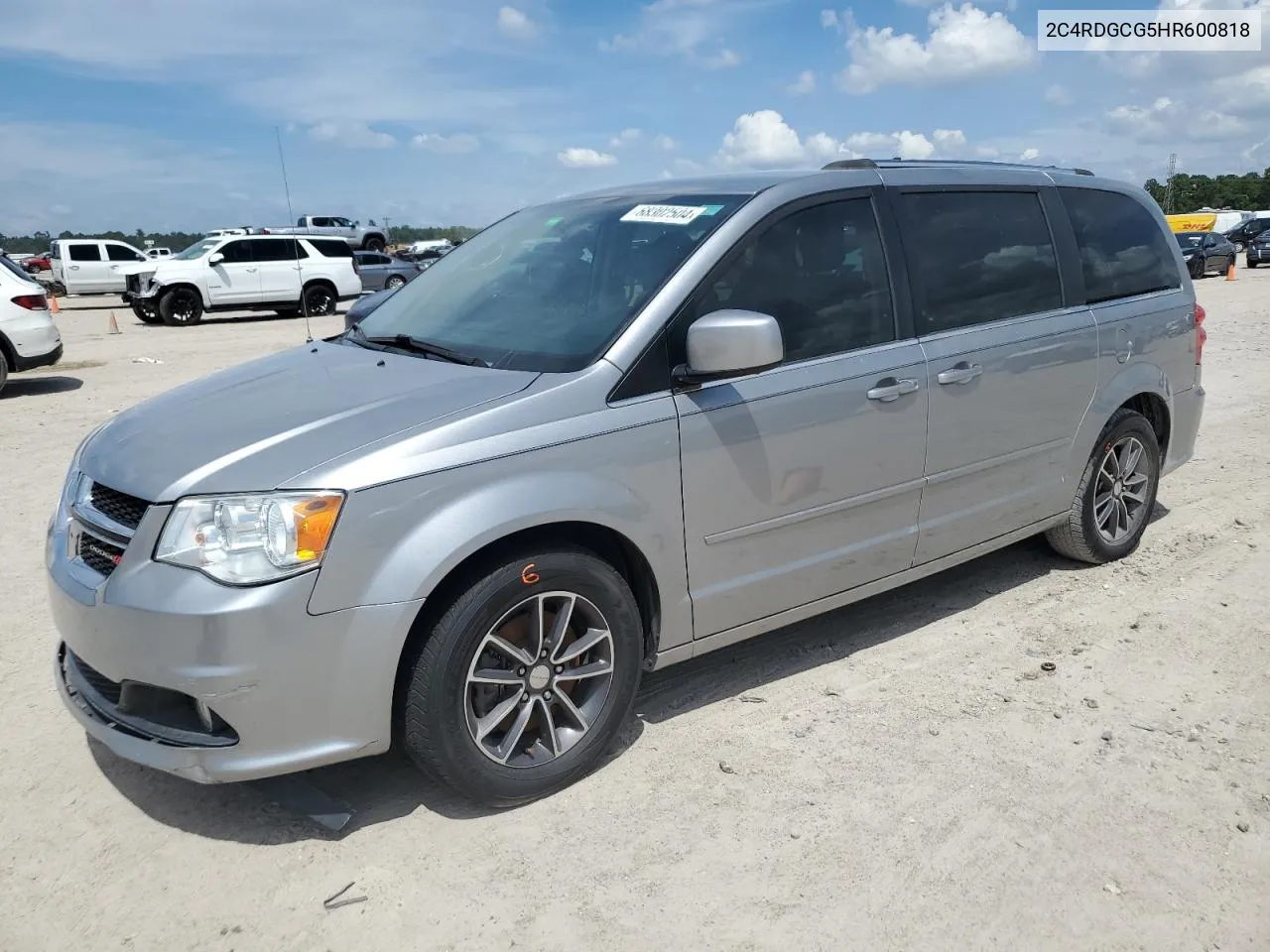 2017 Dodge Grand Caravan Sxt VIN: 2C4RDGCG5HR600818 Lot: 68302504