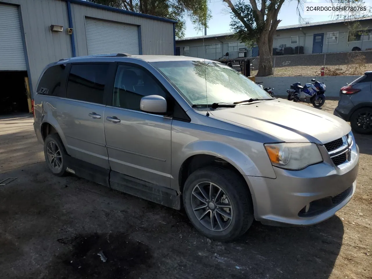 2017 Dodge Grand Caravan Sxt VIN: 2C4RDGCG5HR780785 Lot: 68360324