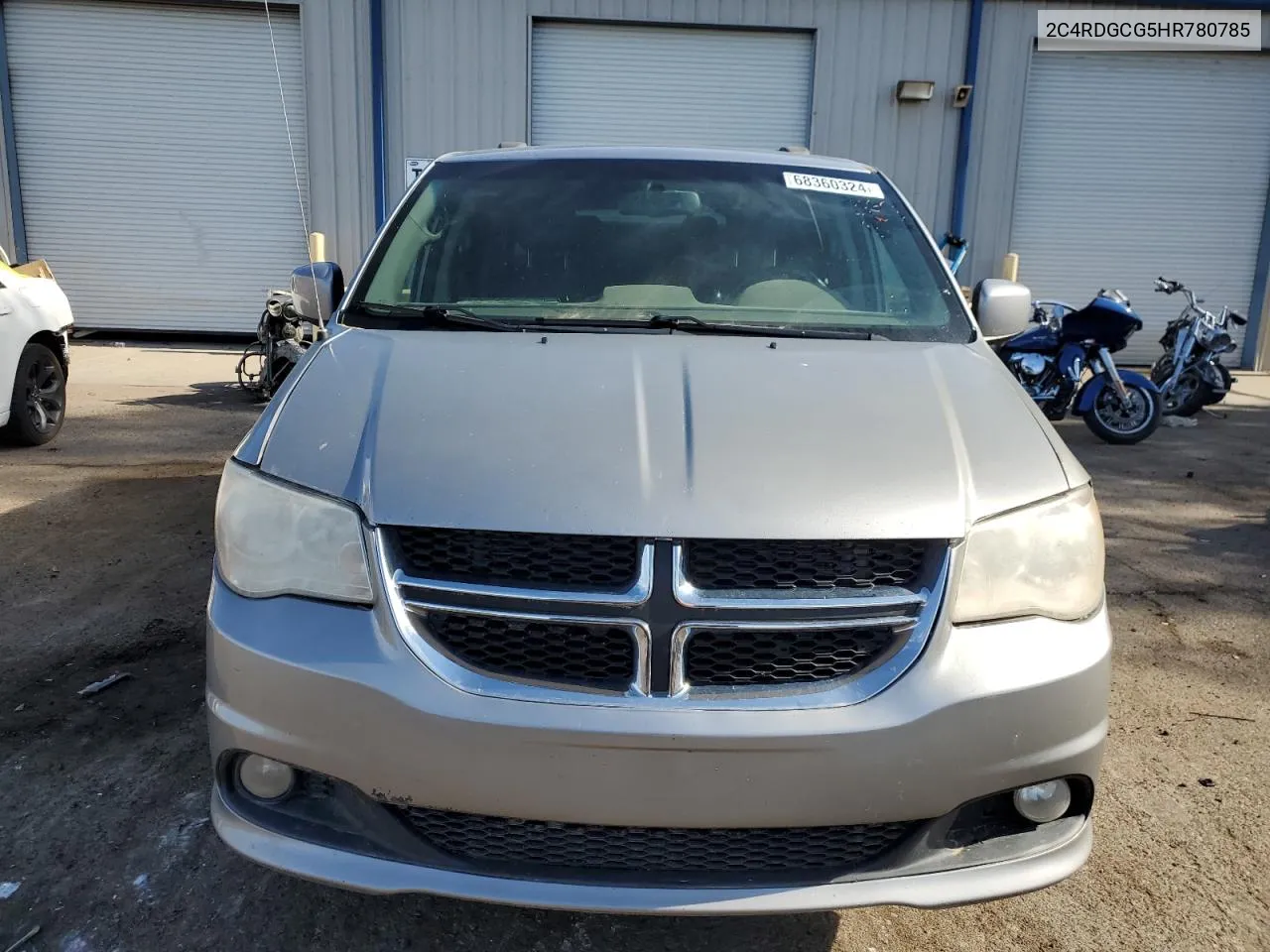 2C4RDGCG5HR780785 2017 Dodge Grand Caravan Sxt