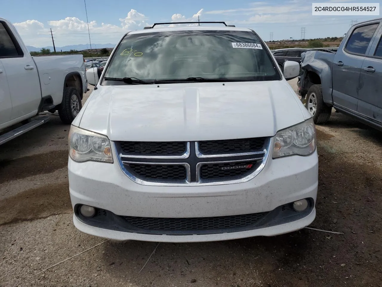 2C4RDGCG4HR554527 2017 Dodge Grand Caravan Sxt