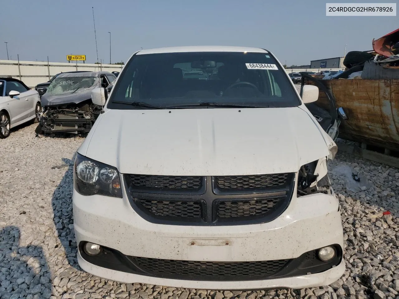 2C4RDGCG2HR678926 2017 Dodge Grand Caravan Sxt