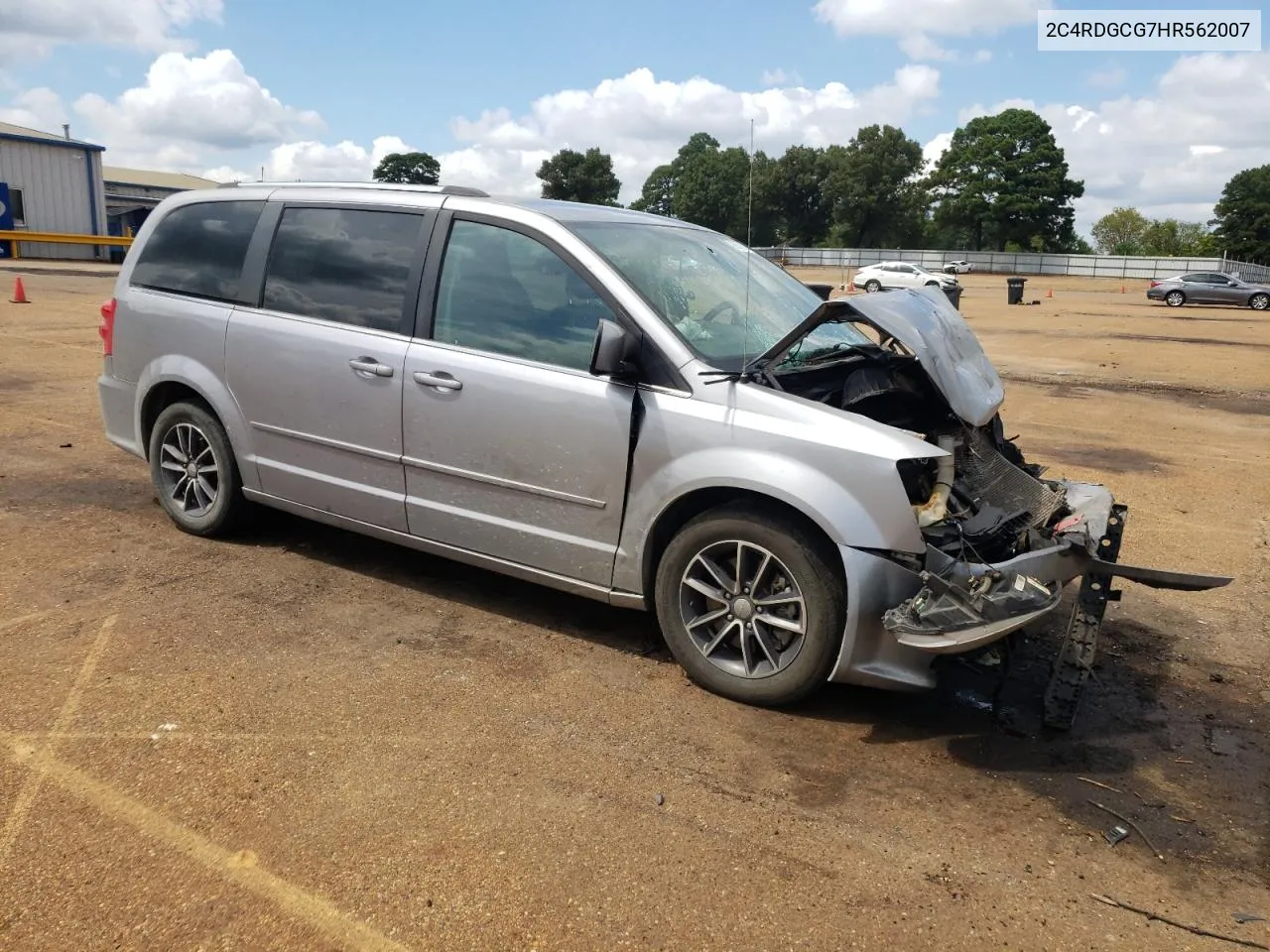 2C4RDGCG7HR562007 2017 Dodge Grand Caravan Sxt