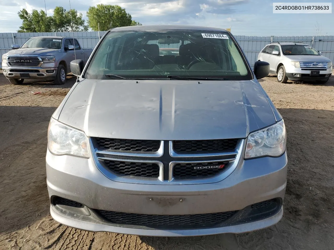 2C4RDGBG1HR738633 2017 Dodge Grand Caravan Se