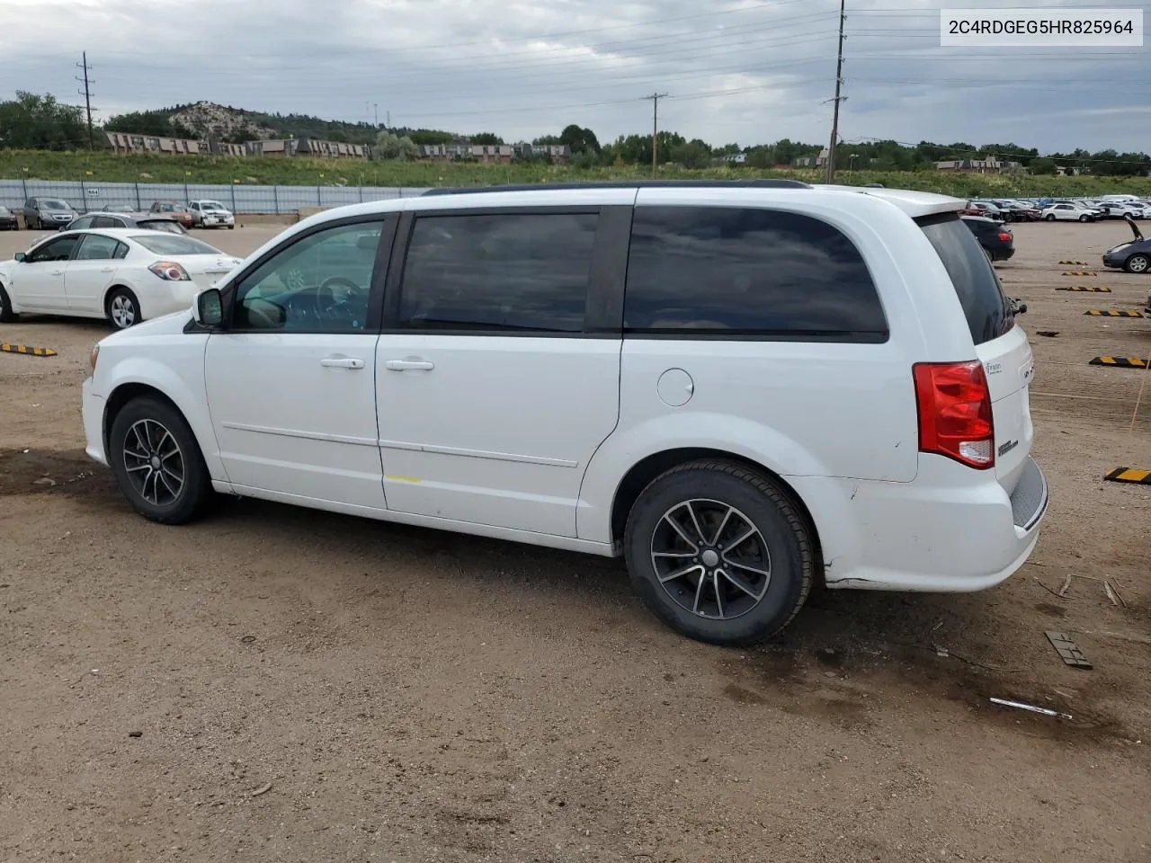 2C4RDGEG5HR825964 2017 Dodge Grand Caravan Gt