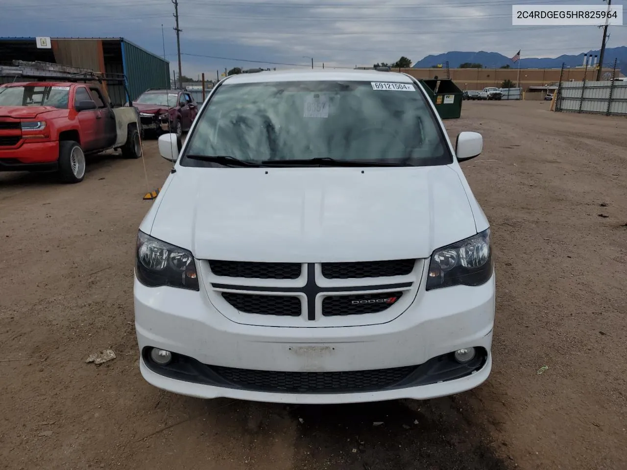 2C4RDGEG5HR825964 2017 Dodge Grand Caravan Gt