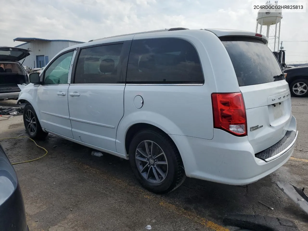 2017 Dodge Grand Caravan Sxt VIN: 2C4RDGCG2HR825813 Lot: 69121964