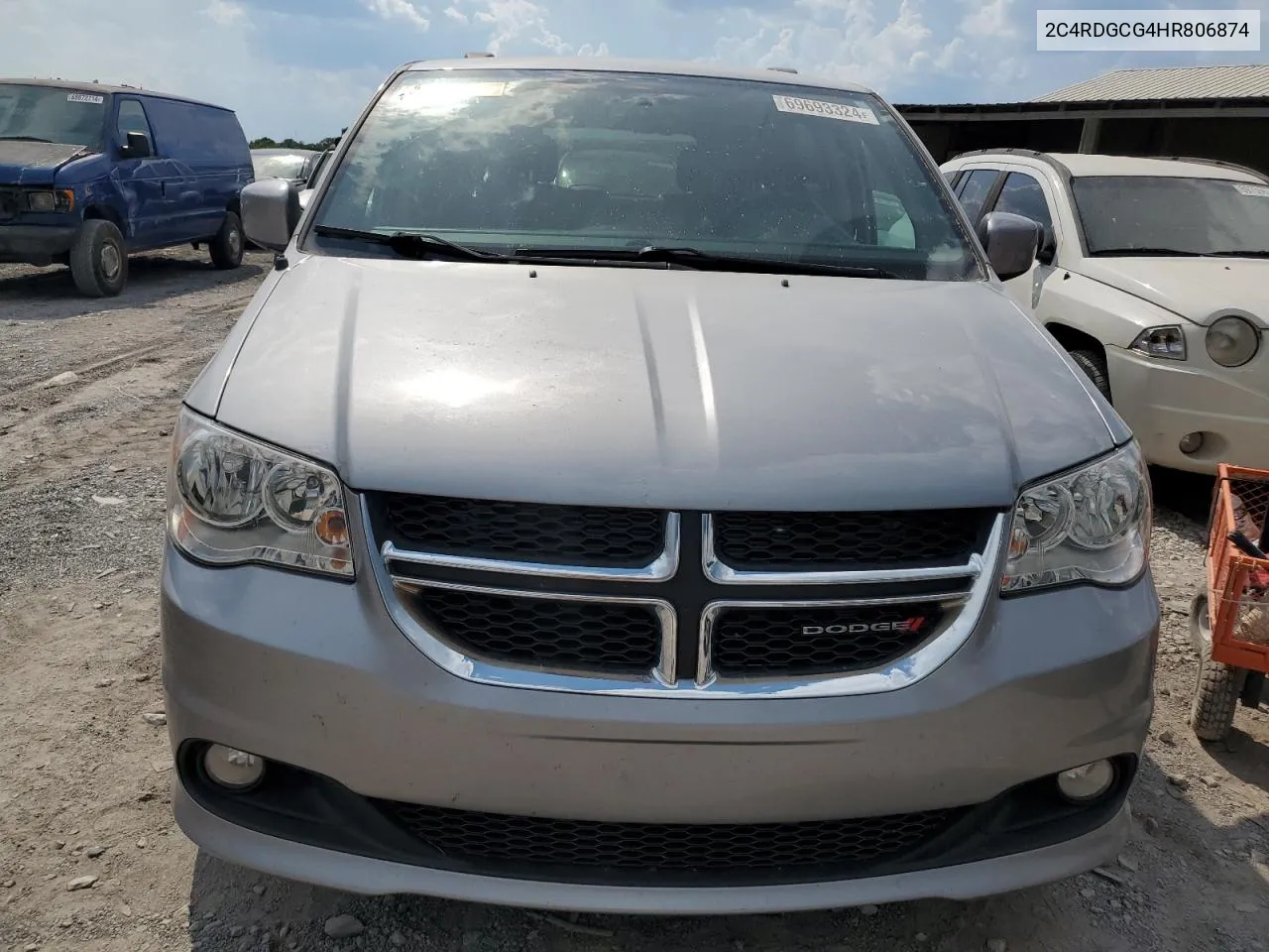 2C4RDGCG4HR806874 2017 Dodge Grand Caravan Sxt