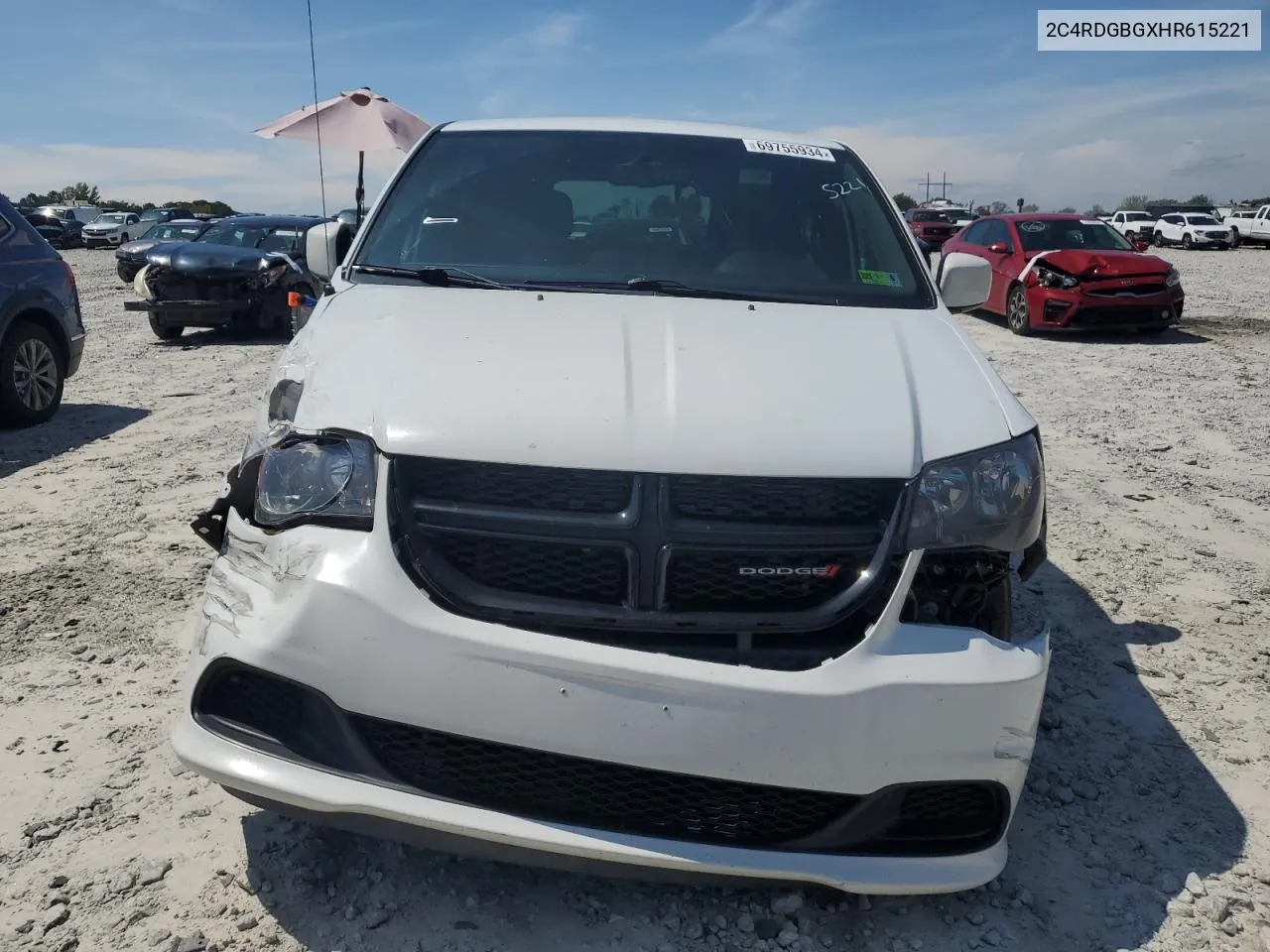 2C4RDGBGXHR615221 2017 Dodge Grand Caravan Se