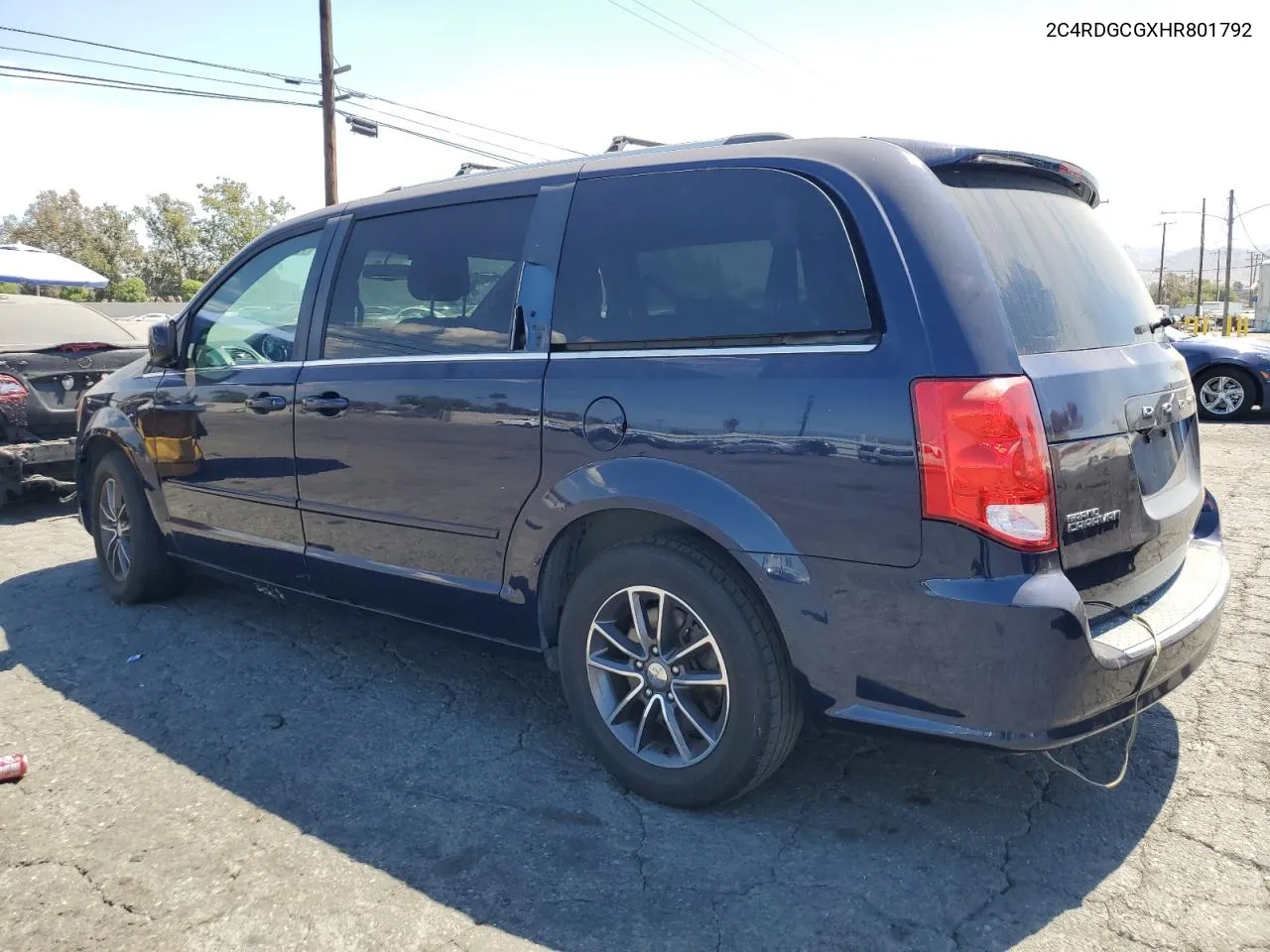 2C4RDGCGXHR801792 2017 Dodge Grand Caravan Sxt