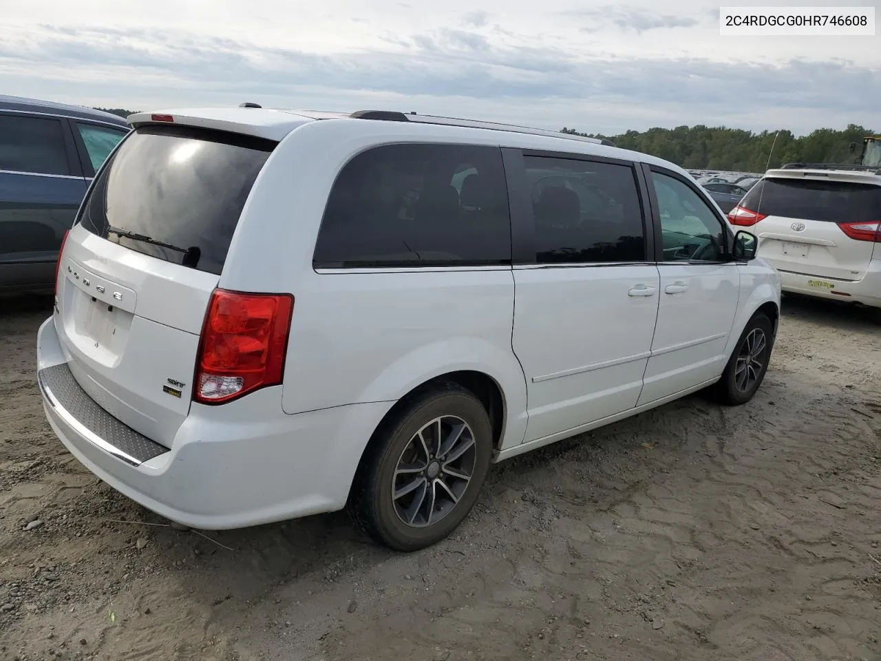 2C4RDGCG0HR746608 2017 Dodge Grand Caravan Sxt