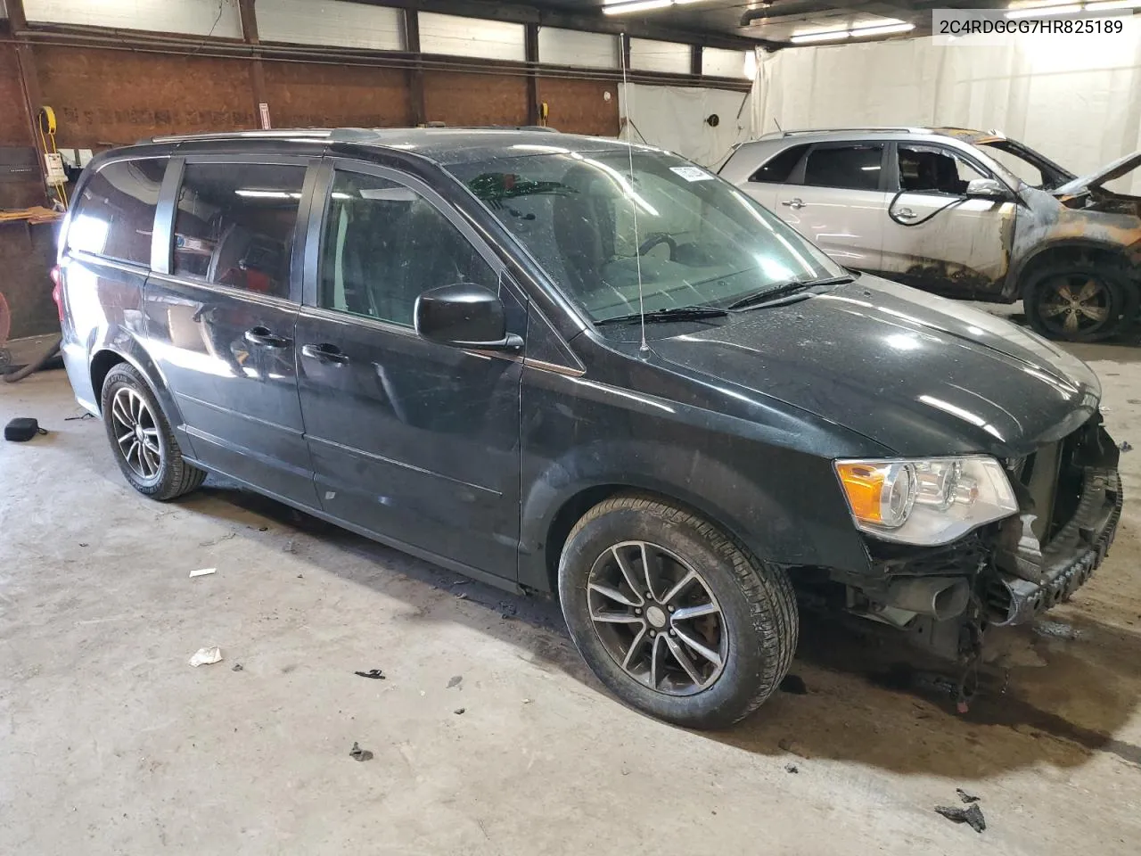 2017 Dodge Grand Caravan Sxt VIN: 2C4RDGCG7HR825189 Lot: 70512284