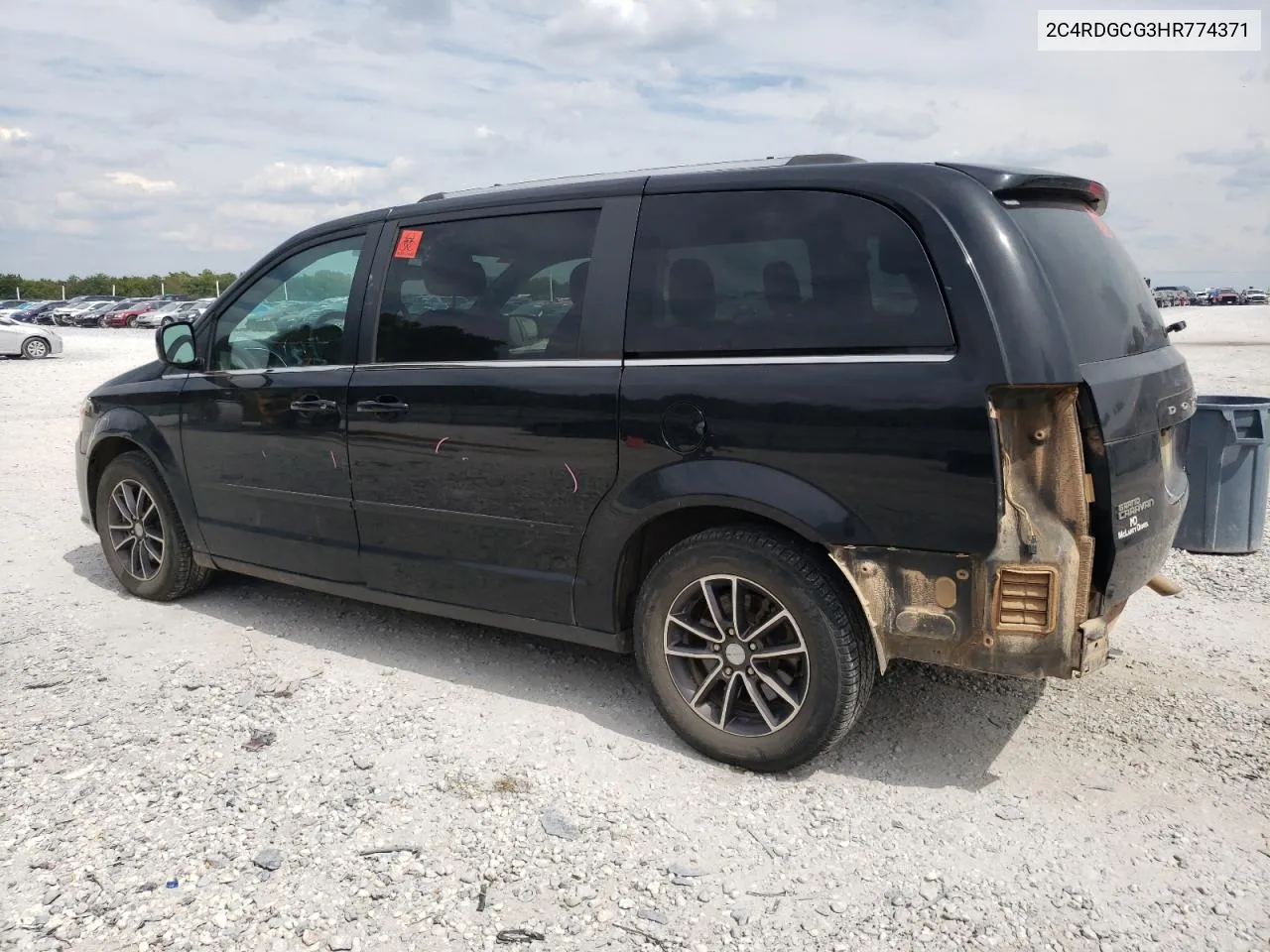 2017 Dodge Grand Caravan Sxt VIN: 2C4RDGCG3HR774371 Lot: 70766574