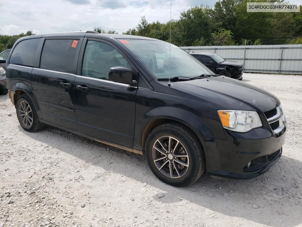 2017 Dodge Grand Caravan Sxt VIN: 2C4RDGCG3HR774371 Lot: 70766574