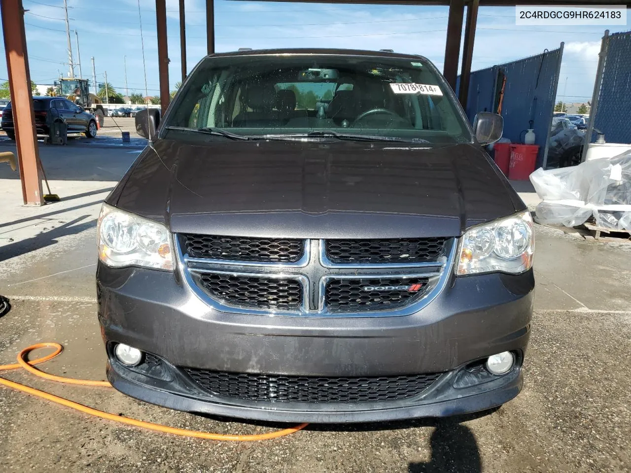 2C4RDGCG9HR624183 2017 Dodge Grand Caravan Sxt