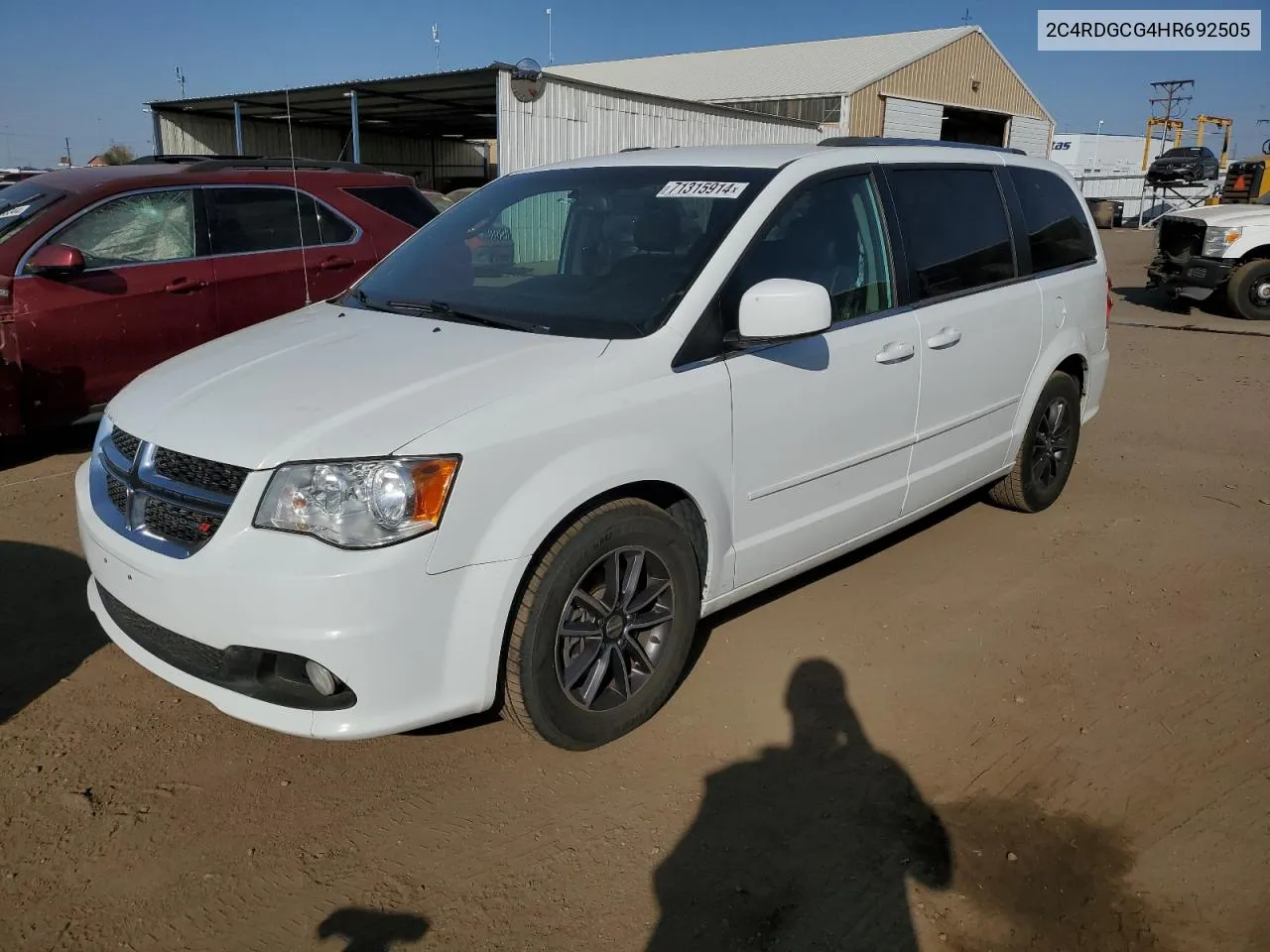 2017 Dodge Grand Caravan Sxt VIN: 2C4RDGCG4HR692505 Lot: 71315914