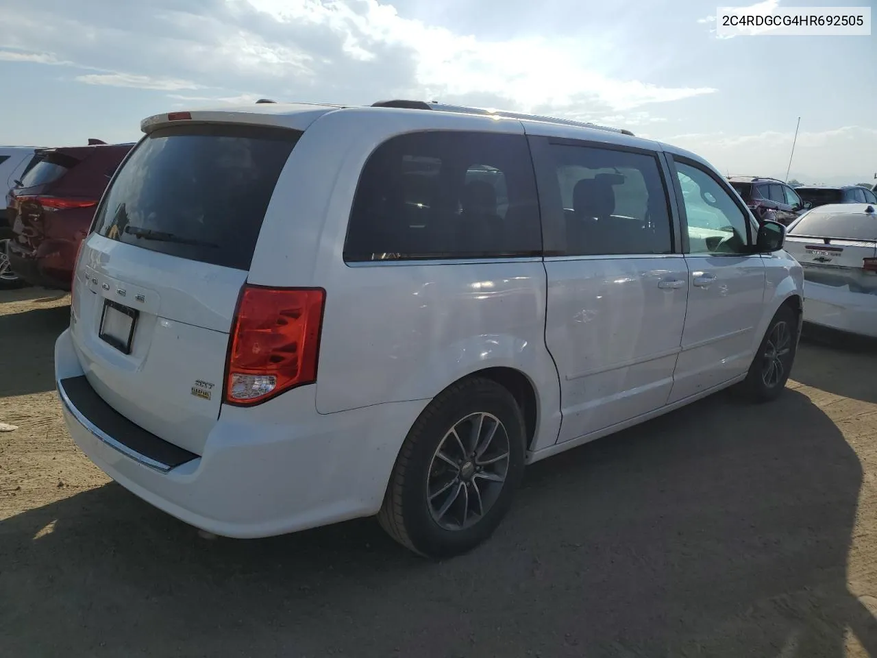 2017 Dodge Grand Caravan Sxt VIN: 2C4RDGCG4HR692505 Lot: 71315914