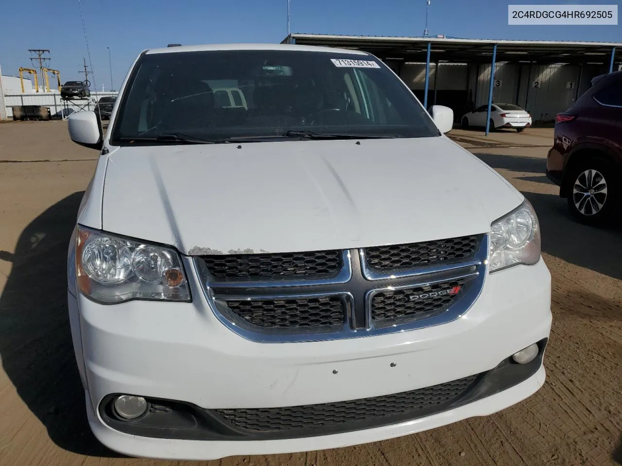 2017 Dodge Grand Caravan Sxt VIN: 2C4RDGCG4HR692505 Lot: 71315914