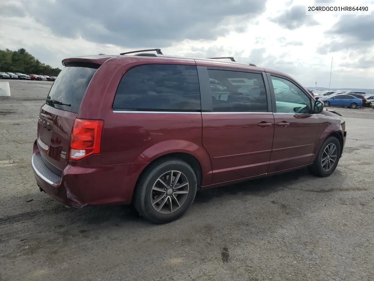 2C4RDGCG1HR864490 2017 Dodge Grand Caravan Sxt