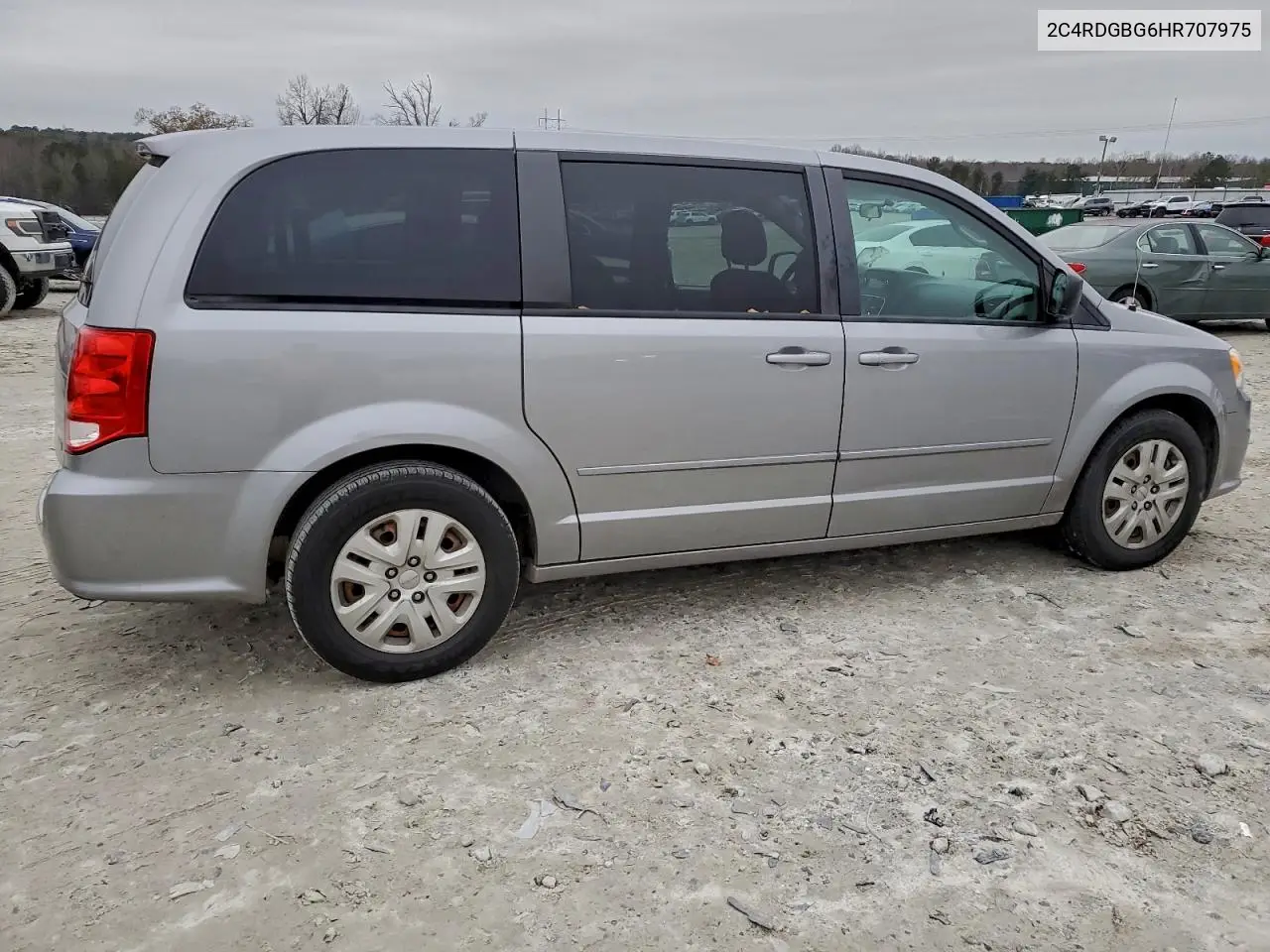 2C4RDGBG6HR707975 2017 Dodge Grand Caravan Se