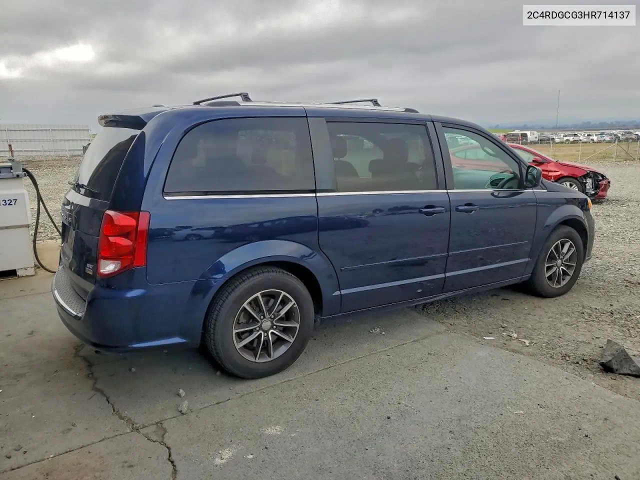 2C4RDGCG3HR714137 2017 Dodge Grand Caravan Sxt